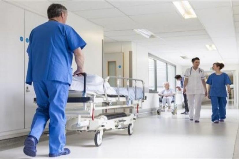 İzmir’de yüz bin kişiye 278 hastane yatağı düşüyor