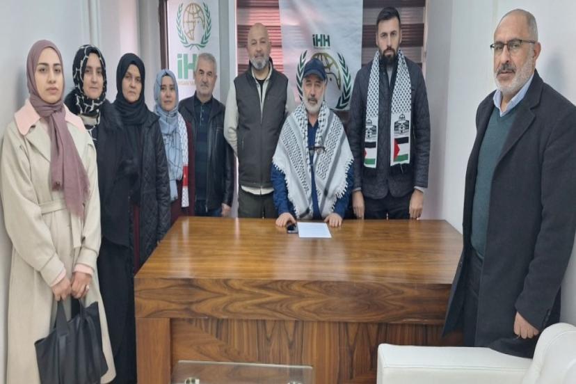 İzmir'den Dünyaya Yardım Çağrısı: Sizi Bekliyorlar!..