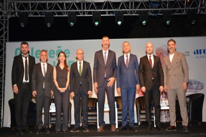 İzmir'i 'İnşa Edenler' Bir Araya Geldi