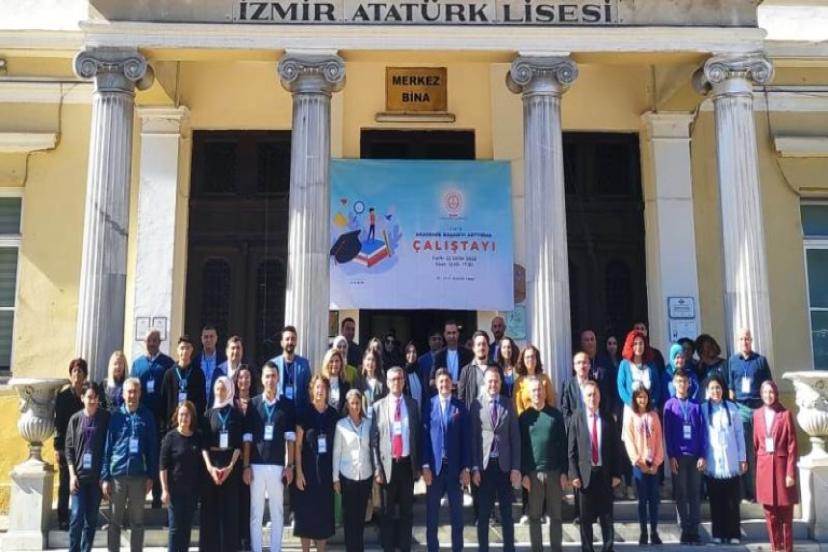 İzmir İl Milli Eğitim Müdürlüğü, ‘İzmir Akademik Başarıyı Arttırma Projesi (İZBAP) Çalıştayı’nı Gerçekleştirdi