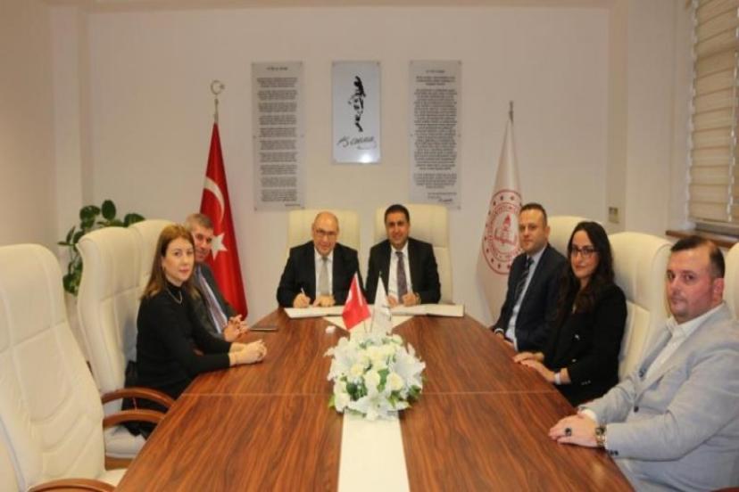 İzmir İl Milli Eğitim Müdürlüğü ve İzmir Doğalgaz Arasında İşbirliği Protokolü İmzalandı