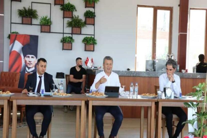 İzmir İl Tarım ve Orman Müdürü Mustafa Özen, Kınık’ta muhtarlarla buluştu