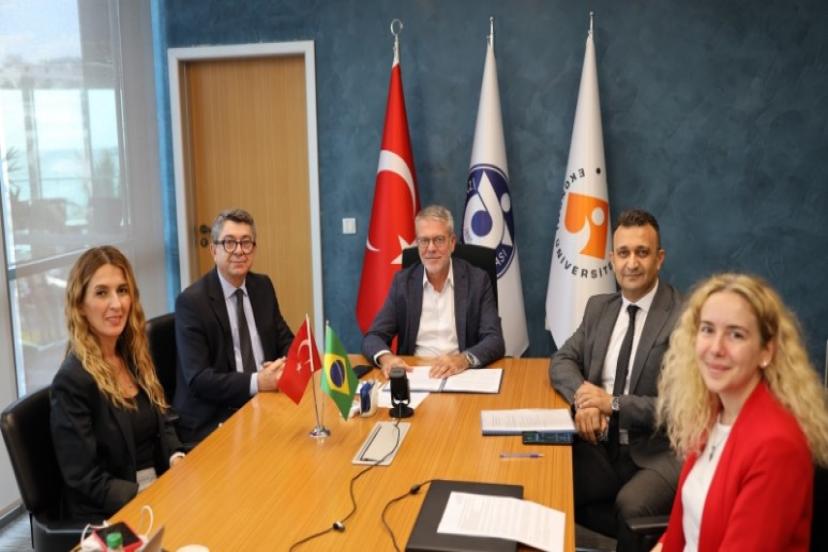 İzmir ile Sao Paulo 'Kardeş' Oldu İzmir Ticaret Odası’ndan İki Ülkeyi Birleştiren Anlaşma