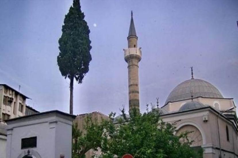 İzmir'in Tarihi Kemeraltı Camisi Bugün İbadete Açılıyor