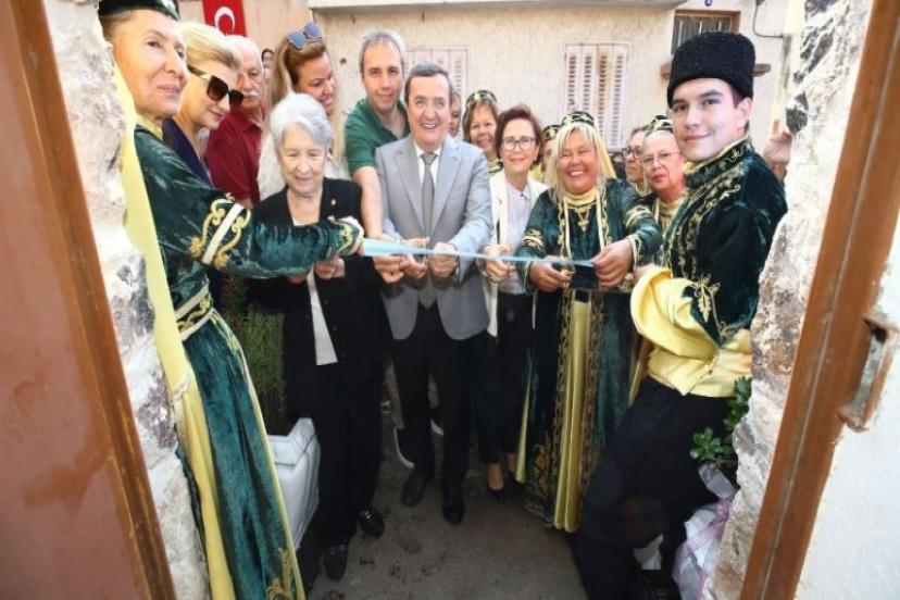 İzmir Kırım Türkleri ‘Evlerine’ Kavuştu Tatar Kırım Türkleri Evi Açıldı