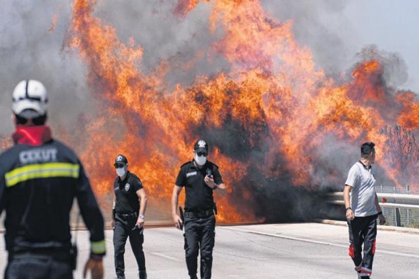 İzmir'de Kabus! İzmir Adeta Cehennemi Yaşıyor