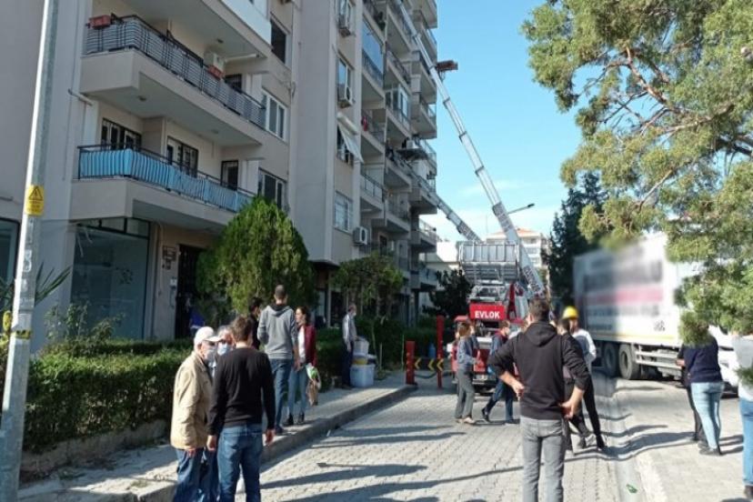 İzmirliler Bayraklı'yı Boşaltıyor