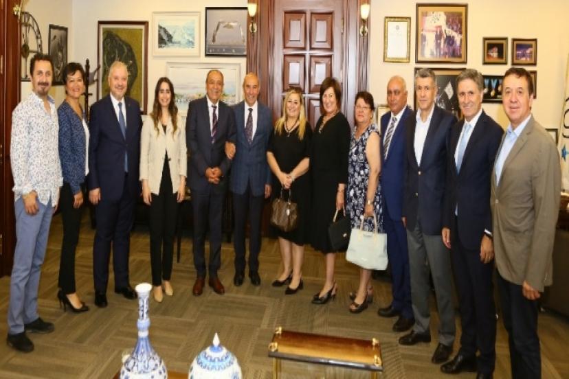 İZSİAD ve Tunç Soyer’den işbirliği mesajı