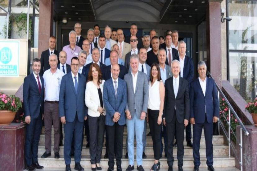 İZTO’dan Büyükşehir’e “İzmir Dosyası”