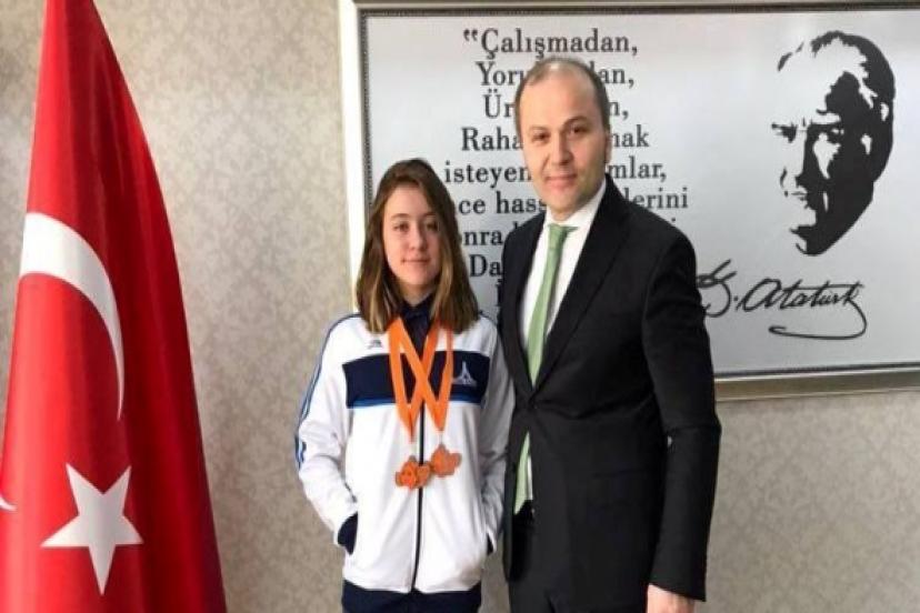 Jessika Ela Haney, Milli Takım İçin Kulaç Atıyor