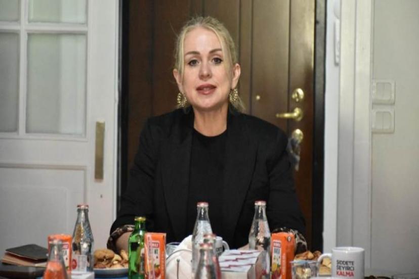 KADEM'den 'Şiddete Seyirci Kalma' Kampanyası