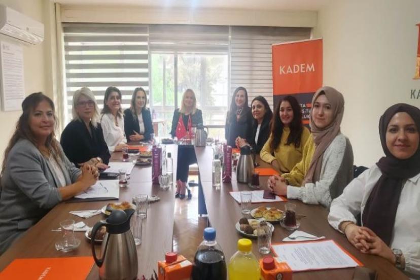 KADEM: Israrlı Takip Şiddettir!