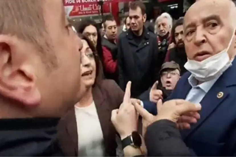 Kadıköy'deki protestoda polisten HDP'li milletvekiline tepki: Bana şerefsiz diyemezsiniz