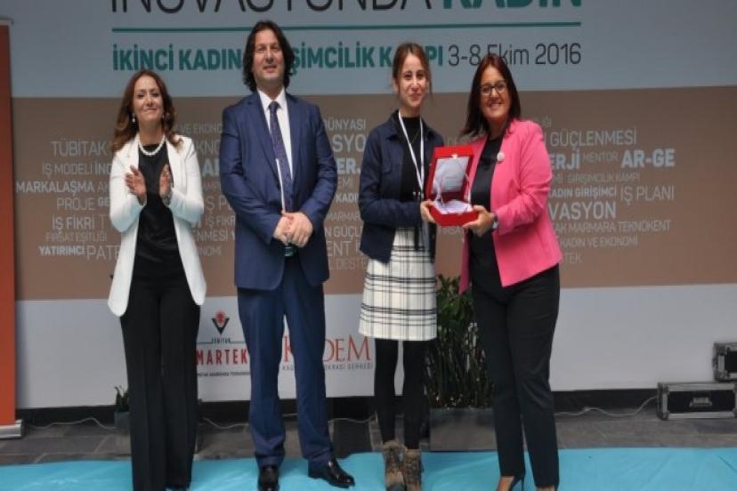 Kadın Girişimcilik Kampı’ndan İKÇÜ’ye ödül