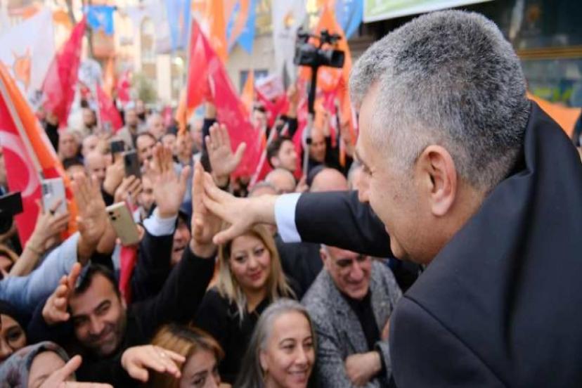 Karabağlar Belediye Başkan Adayı Tunç, '31 Mart’ta herkes kendisine bir şans verecek'