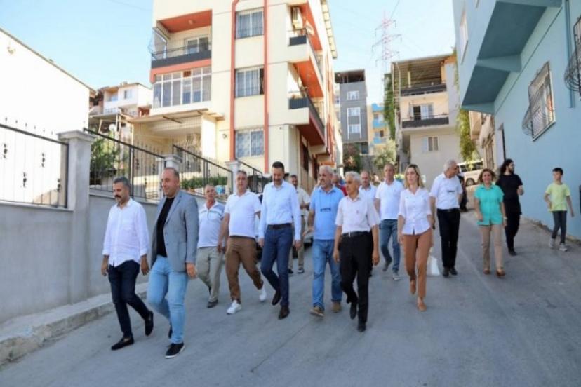 Karabağlar'da hizmet yok, üstüne eziyet var