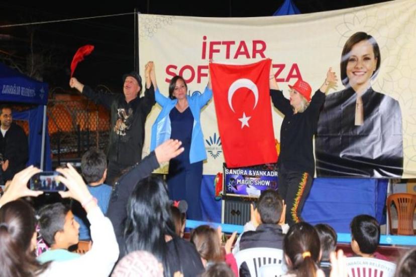 Karabağlar’da Ramazan Sofraları Dayanışmayı Büyütüyor