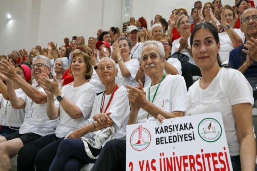 Karşıyaka Belediyesi 3. Yaş Üniversitesi’nden 8 madalya!