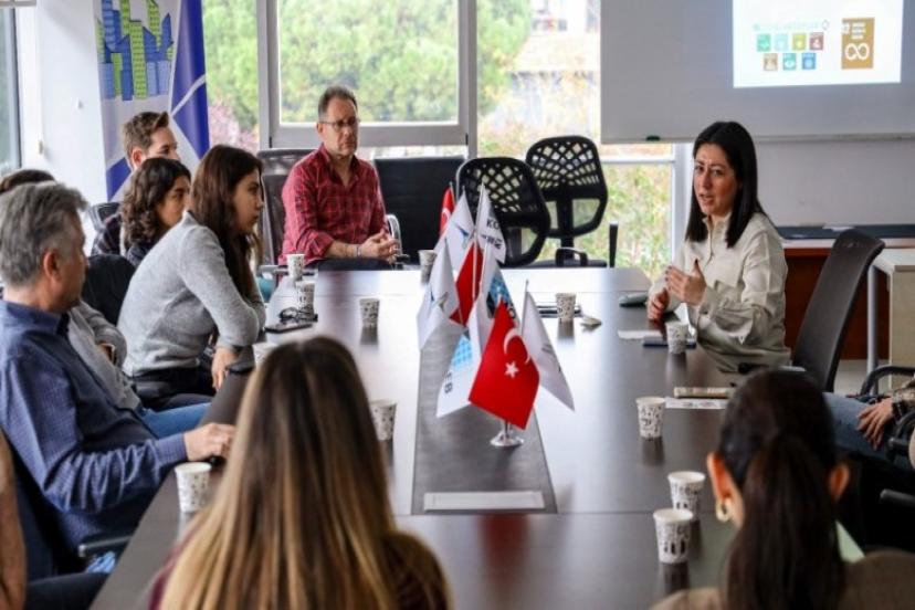 Karşıyaka’da 'Yerel Yönetimlerde Etkili Geri Dönüşüm' konuşuldu