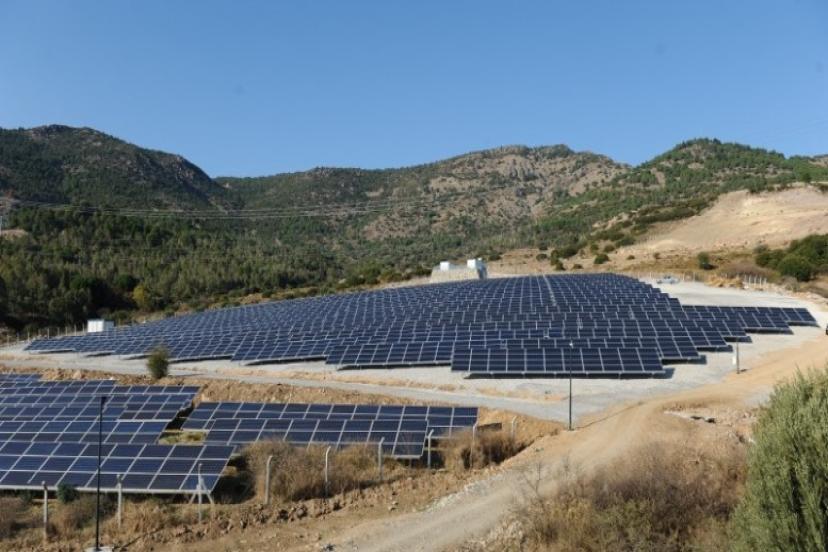 Karşıyaka Enerjisini  Güneş'ten Alıyor! Ges'ten 3,5 Milyonluk Gelir