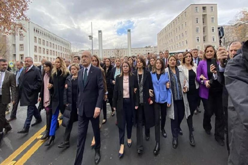 Kılıçdaroğlu, Bu Kez Adalet Bakanlığı'na Yürüdü