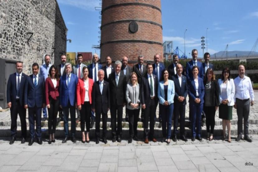 Kılıçdaroğlu, Partisinin İzmir Belediye Başkan Adaylarını Tanıttı