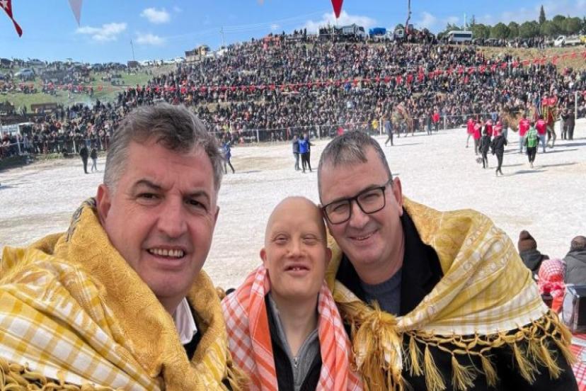 Kınık’ta bu sene 34’üncüsü düzenlenen Geleneksel Deve Güreşleri büyük ilgi gördü