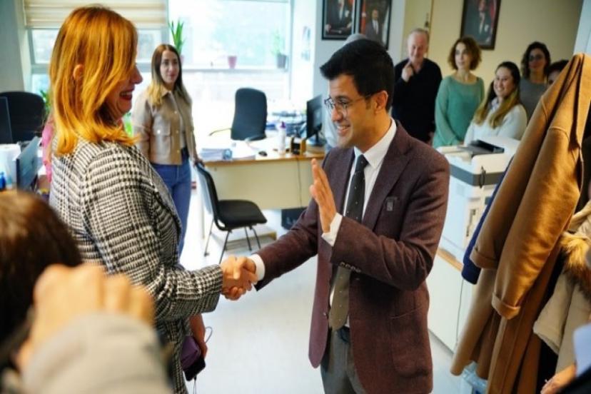 Kırkpınar'dan Bayraklı Belediyesi çalışanlarına müjde: 10 Bin TL Bayram ikramiyesi