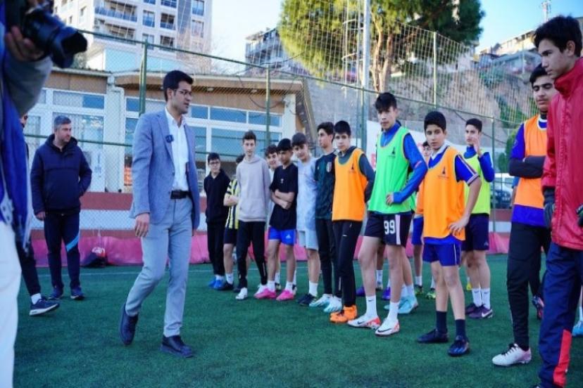 Kırkpınar genç sporcularla buluştu  Kırkpınar: Çileye son vereceğiz!