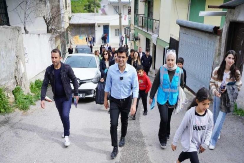 Kırkpınar Onur Mahallesi'nden seslendi: Bayraklı'nın makus talihi değişecek!