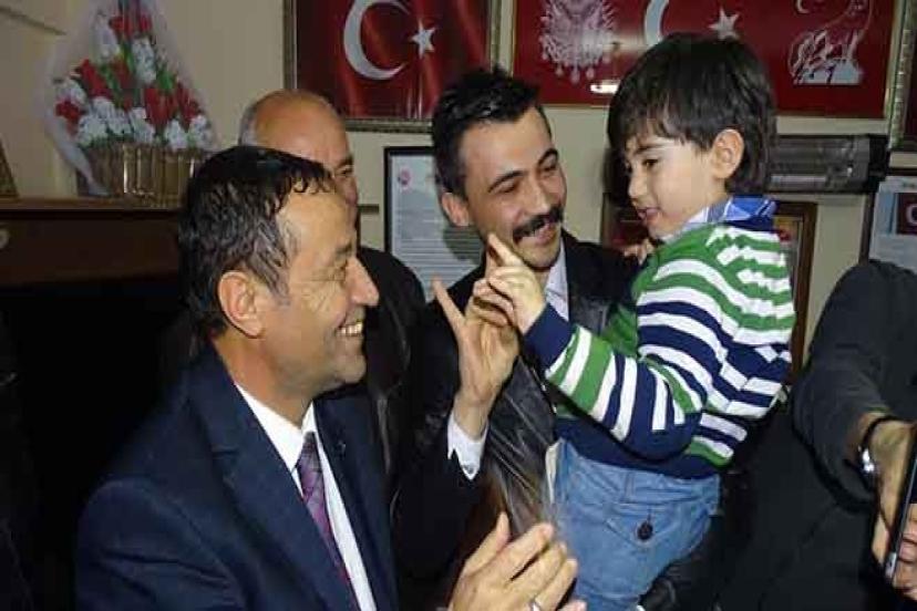 KOÇ: İZMİR'İ SEVMİYORLAR