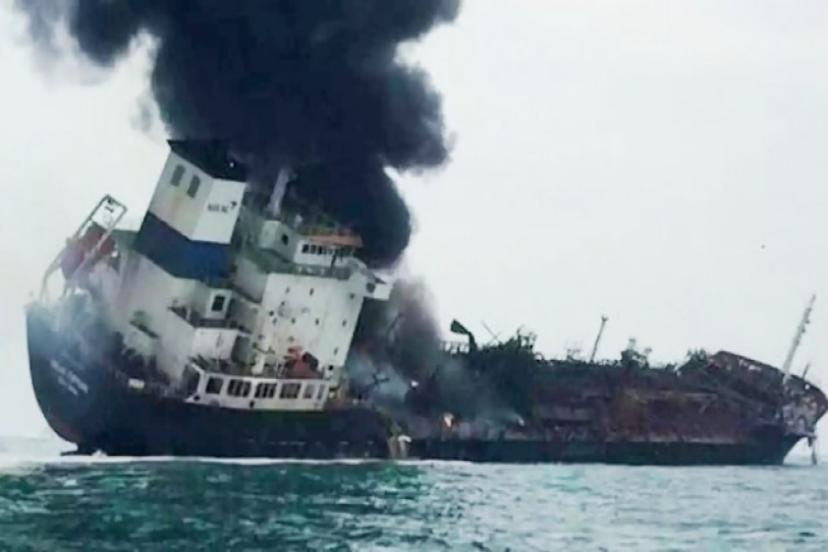 Körfezde Sular Isınıyor! 6 Gemi Birden Vuruldu; Dünya'nın Gözü O Bölgede