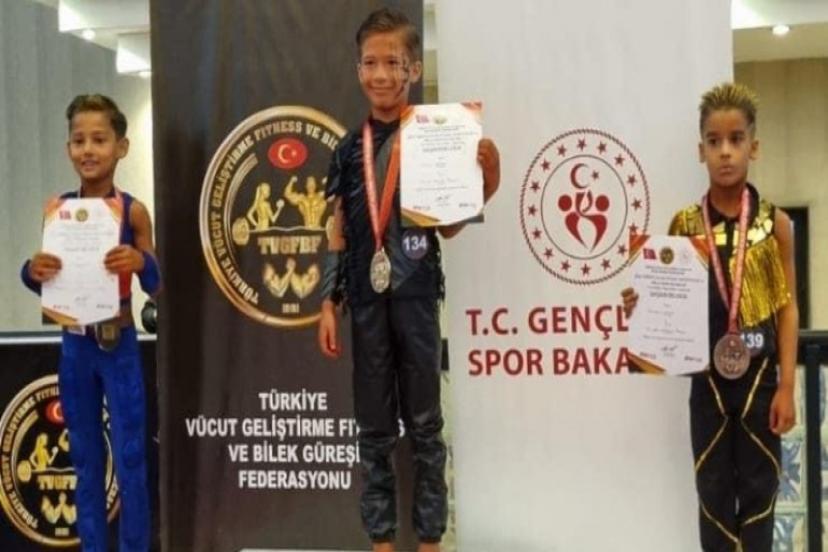 Küçük Emrah, Jimnastikte Türkiye’yi temsil edecek