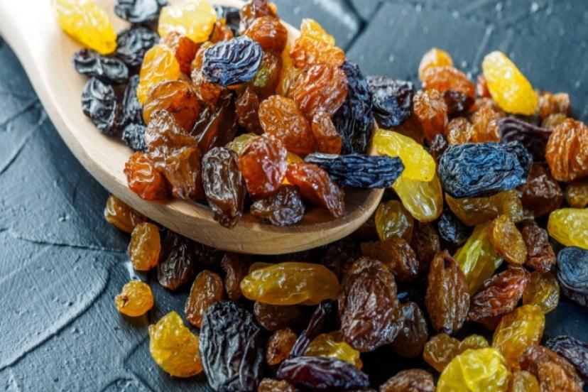 Kuru üzüm ve incirde sezonun ilk ürünleri İzmir Ticaret Borsası'na geldi