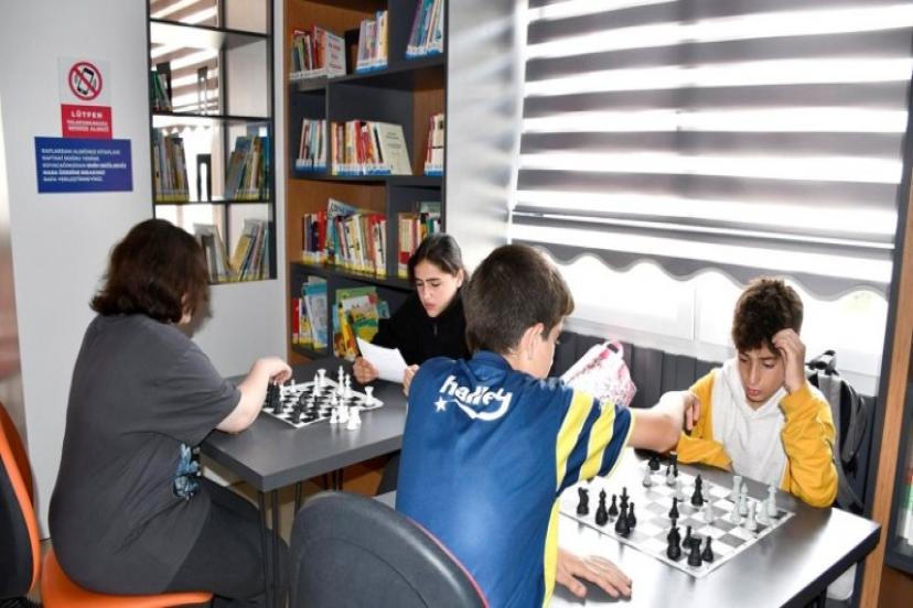 Kuşadası Belediyesi Yaptığı Yatırımlarla Eğitime Önemli Katkı Sağladı