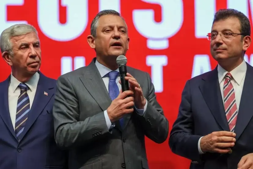 Mansur Yavaş'ın "Adayım" sözlerine Özgür Özel'den çok konuşulacak yanıt