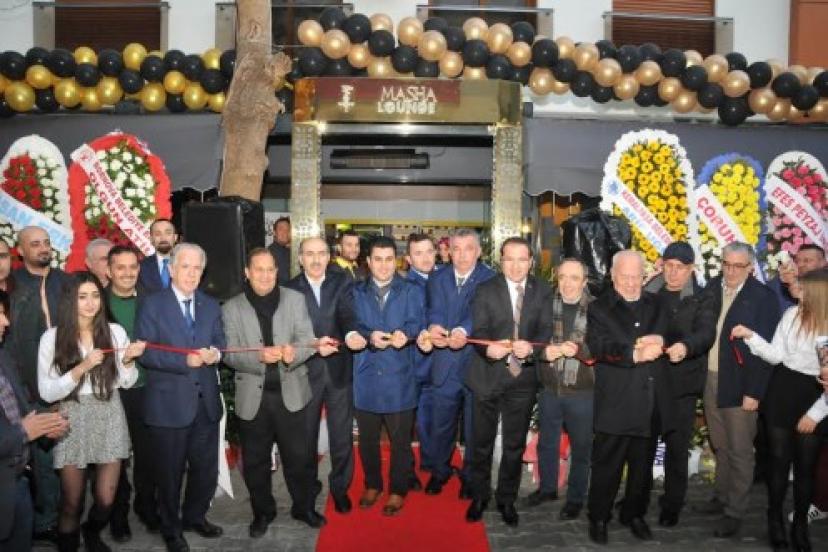Masha Lounge’a Renkli Açılış