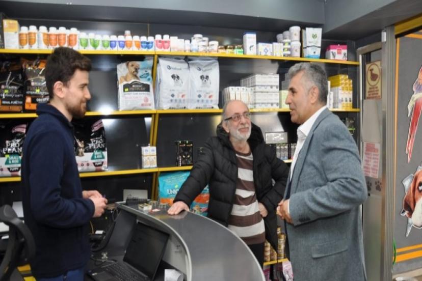 Mehmet Sadık Tunç Fahrettin Altay’da Esnafla buluştu: Şehrin Merkezinde Alt yapı Eksikliği Kabul Edilemez