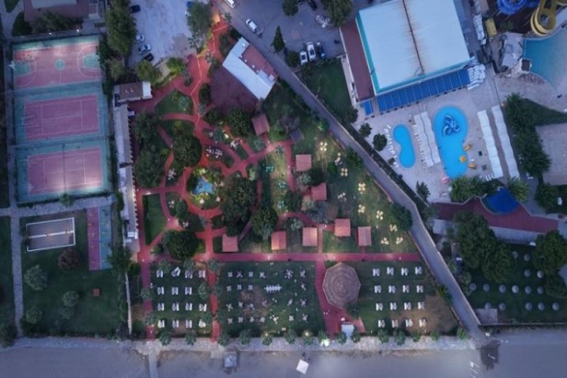 Menderes Sunal Tülbentçi Parkı Yeni Yüzüyle Hizmette