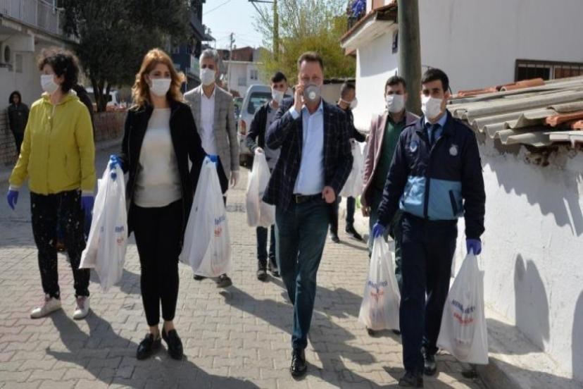 Menemen Belediyesi’nden Bin Aileye Çorba İkramı