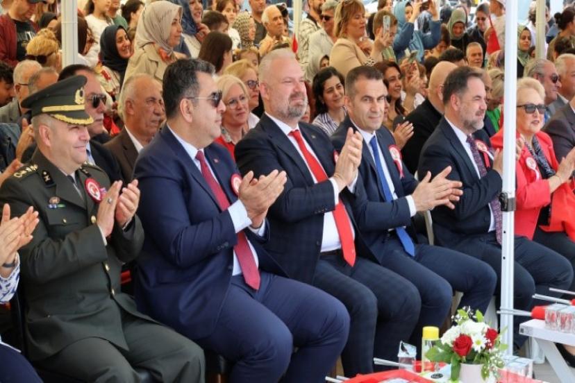 Menemen’de 23 Nisan coşkusu yaşandı