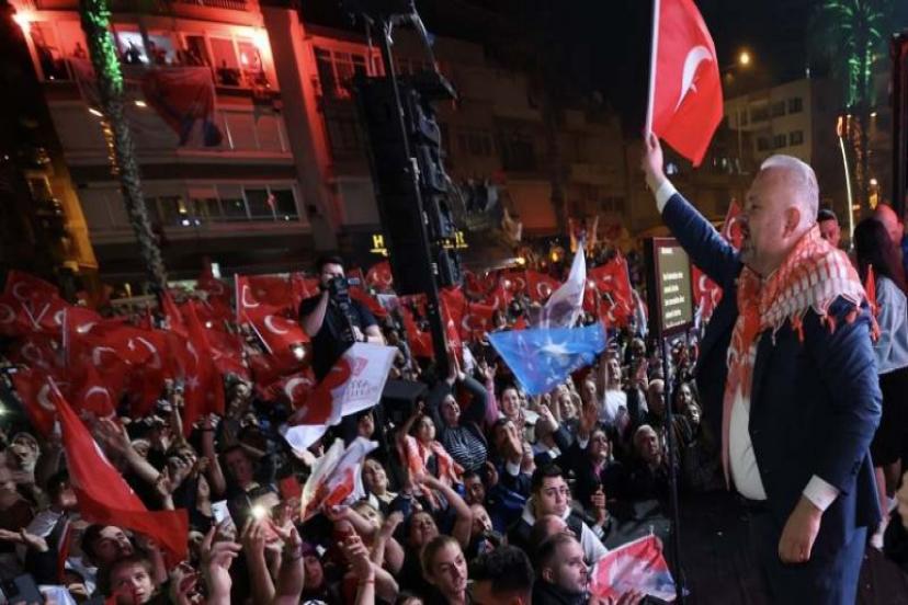 Menemen’de Başkan Pehlivan'ın Zafer Gecesi