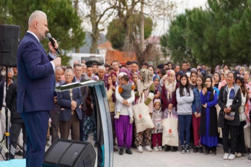 Menemen'de Dört Açılış Birden