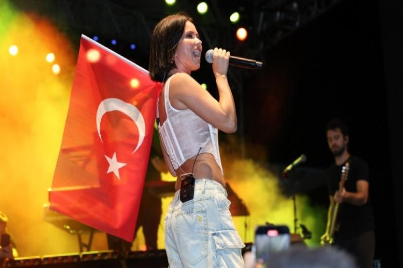 Menemen'de Dünya Yıldızı