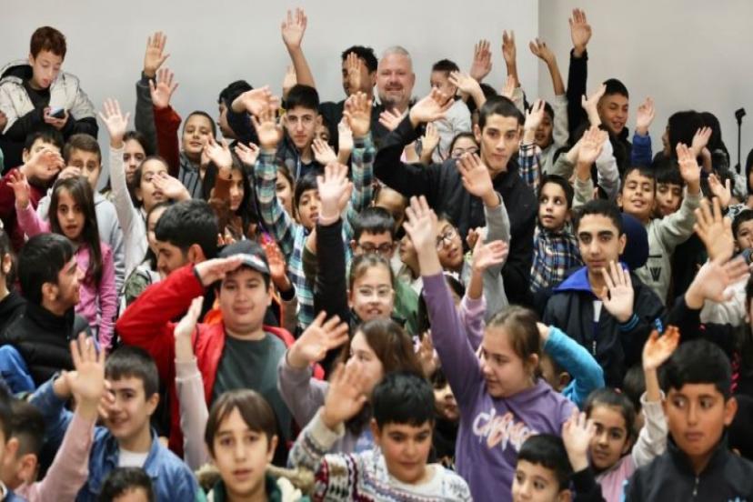 Menemen’de özel çocuklarla çok özel kutlama