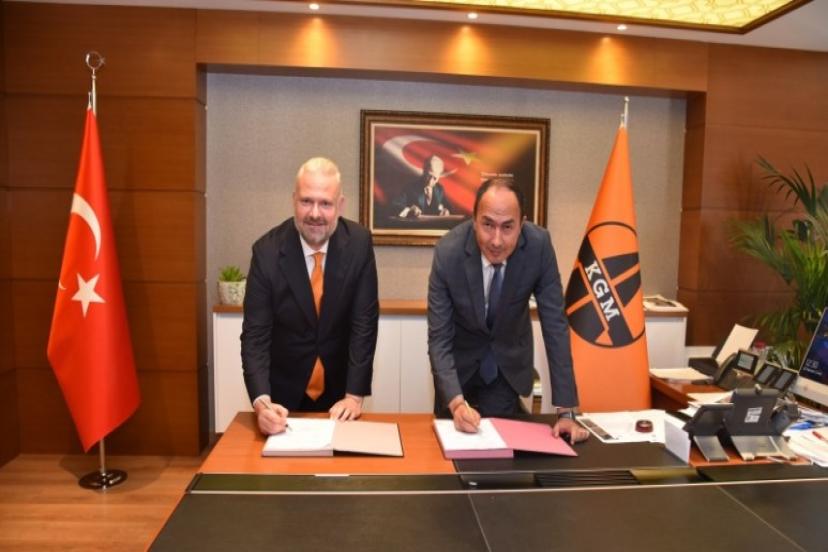 Menemen'de tarihi imzalar atıldı