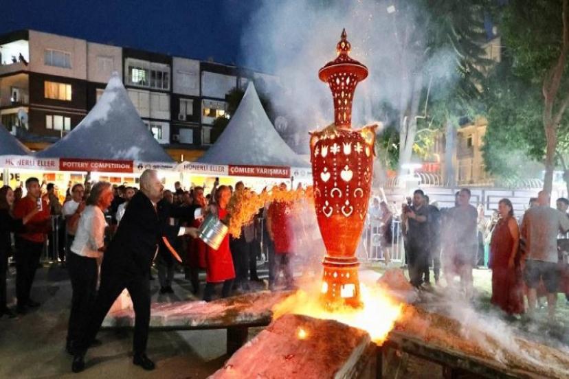 Menemen'in Uluslararası Festivaline Görkemli Açılış