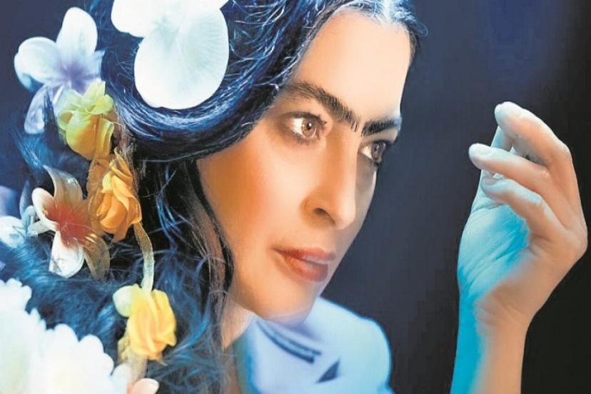 Mine Çayıroğlu Frida Rolüyle İzmirli Tiyatroseverle Buluştu 