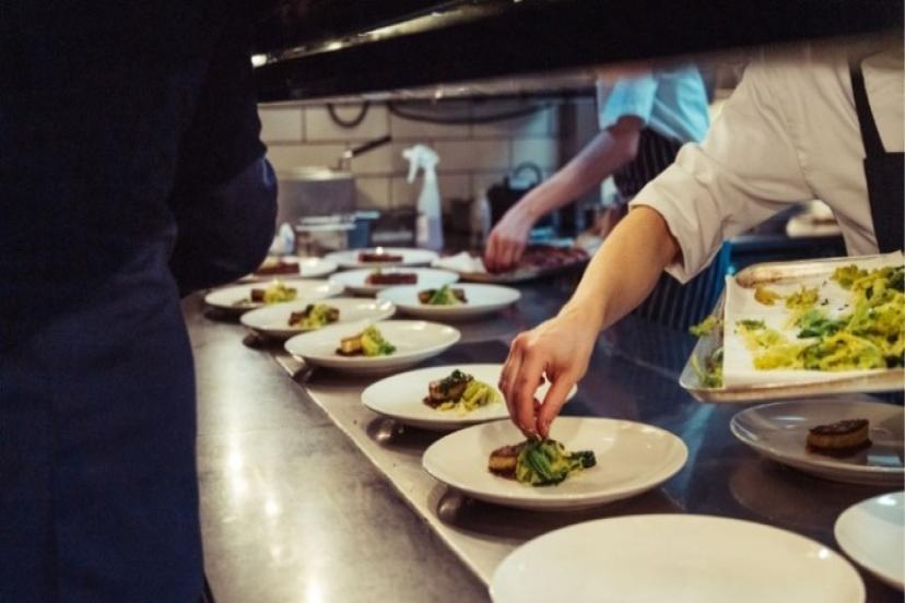 Müşteriler Fahiş Fiyata İsyan Etti, Yüzde 40 Müşteri Kaybı Yaşayan Restoranlar İndirim Kararı Aldı