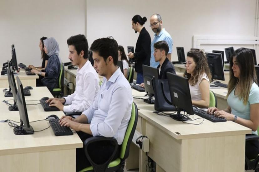 Nihayet Değeri Anlaşılmaya Başladı! Mesleki Eğitimde Tercih Patlaması Doluluk Yüzde 95'e Ulaştı